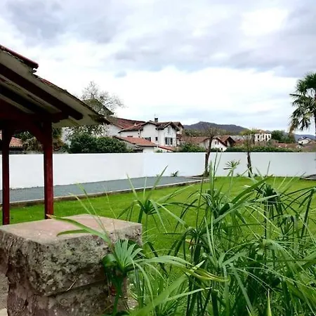 Appartement Entier, 2 Personnes, Rez De Chaussee, Terrasse Vue Montagne, Sur Gr10 Lejlighed