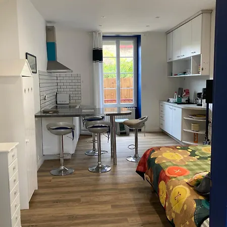 Entier, 2 Personnes, Rez De Chaussee, Terrasse Vue Montagne, Sur Gr10 Saint-Etienne-de-Baigorry